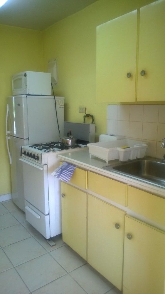 Carib Blue Apartments Oistins Ngoại thất bức ảnh
