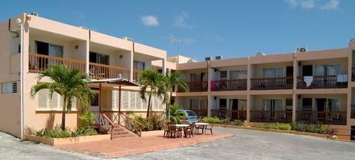 Carib Blue Apartments Oistins Ngoại thất bức ảnh