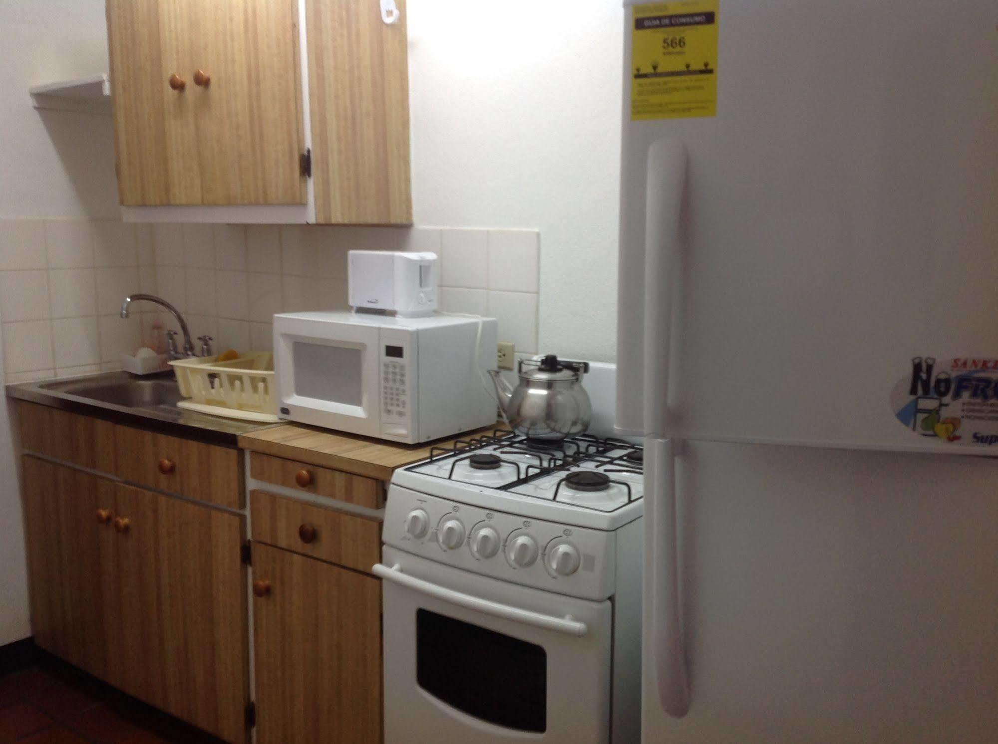 Carib Blue Apartments Oistins Ngoại thất bức ảnh